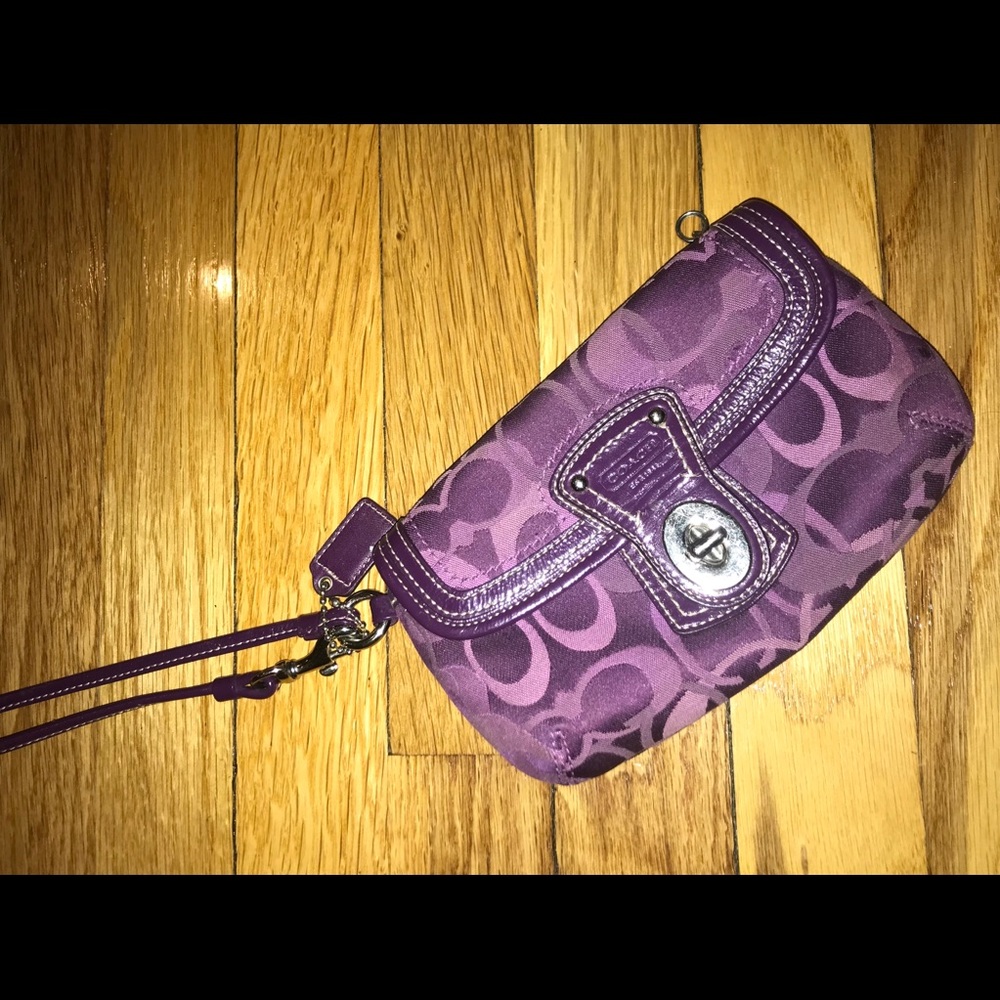 Coach wristlet/clutch